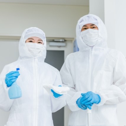 解決するスタッフ